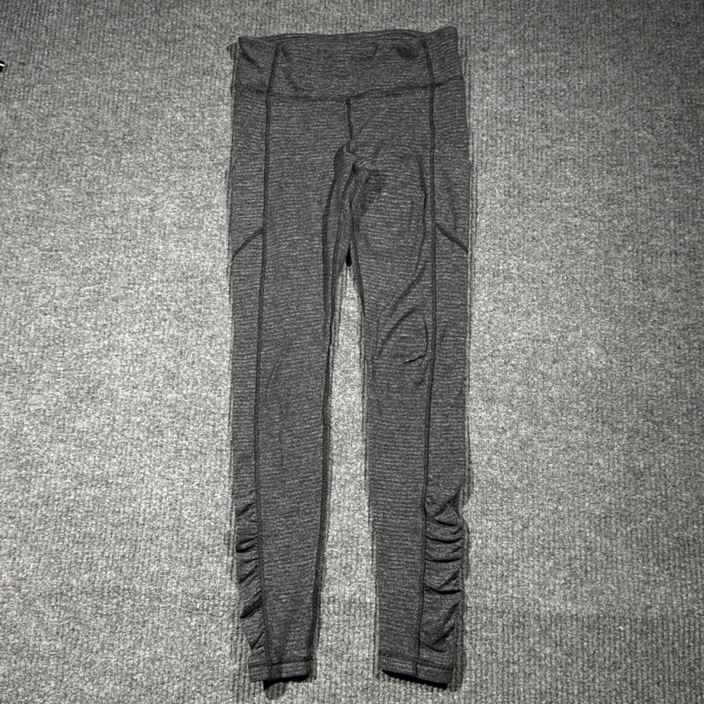 Lululemon Ruffled‎ Leggings Womens Size 6 Heather Gray Sports Activewear Tight